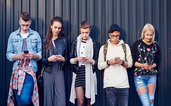 Gen Z muốn thoát vòng kim cô của mạng xã hội